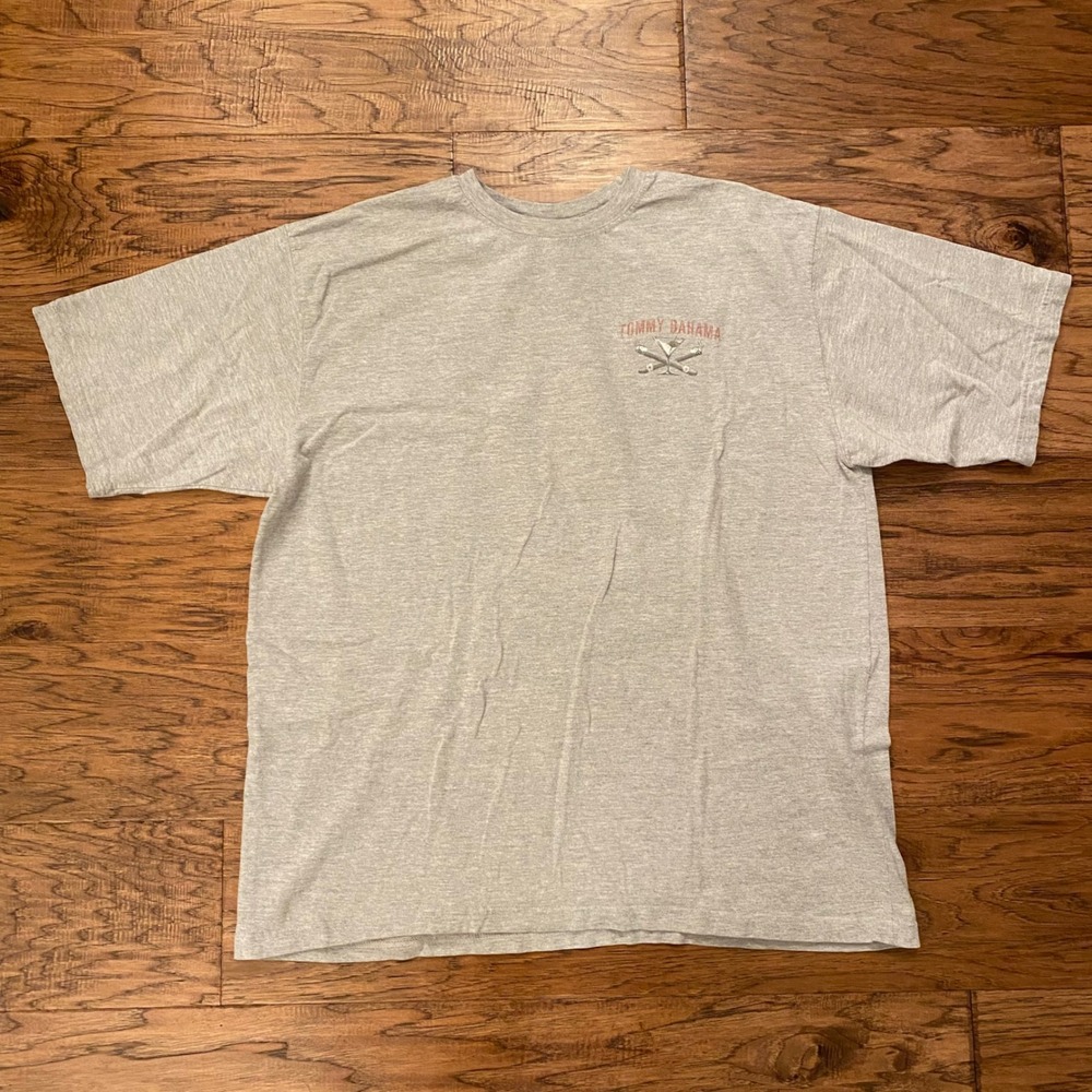 Tommy Bahama Lifeguard Off Duty T-Shirt Mens L Gray Graphic Martini Cigar Tee